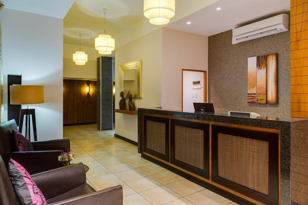 River City Inn Апингтон Экстерьер фото